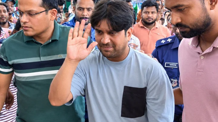 টেকনাফ থেকে অপহৃত ব্যবসায়ী অক্ষত উদ্ধার, ভুয়া এসআরবি চক্রের ছয় সদস্য আটক