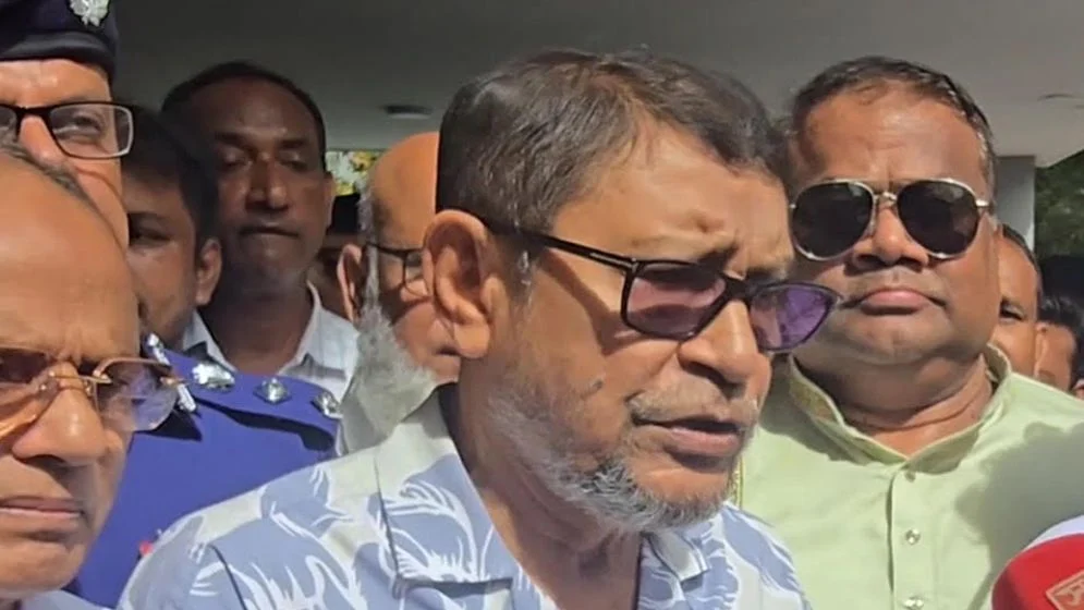 সরকারি হাসপাতালের সামনে নতুন ক্লিনিকের অনুমোদন নয়: স্বাস্থ্যমন্ত্রী