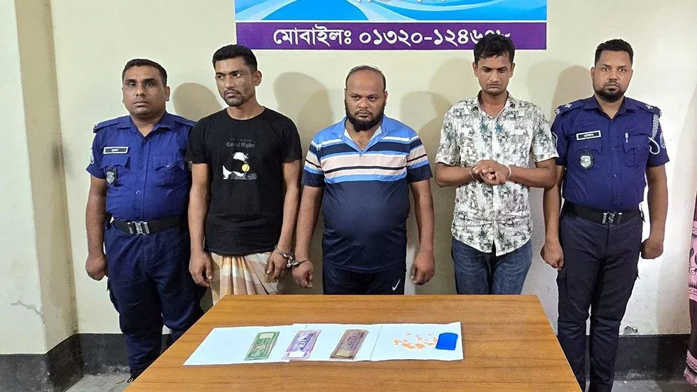 রাজমিস্ত্রির কাজ ছেড়ে হ্যাকিং চক্রের ‘গুরু’ ওহিদুল