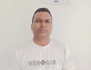 দর্শনা ইমিগ্রেশন দিয়ে ভারতে যাওয়ার পথে আওয়ামী লীগ নেতা গ্রেপ্তার