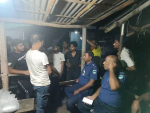 জীবননগরে বদ্ধ ঘর থেকে যুবকের অর্ধগলিত ঝুলন্ত মরদেহ উদ্ধার