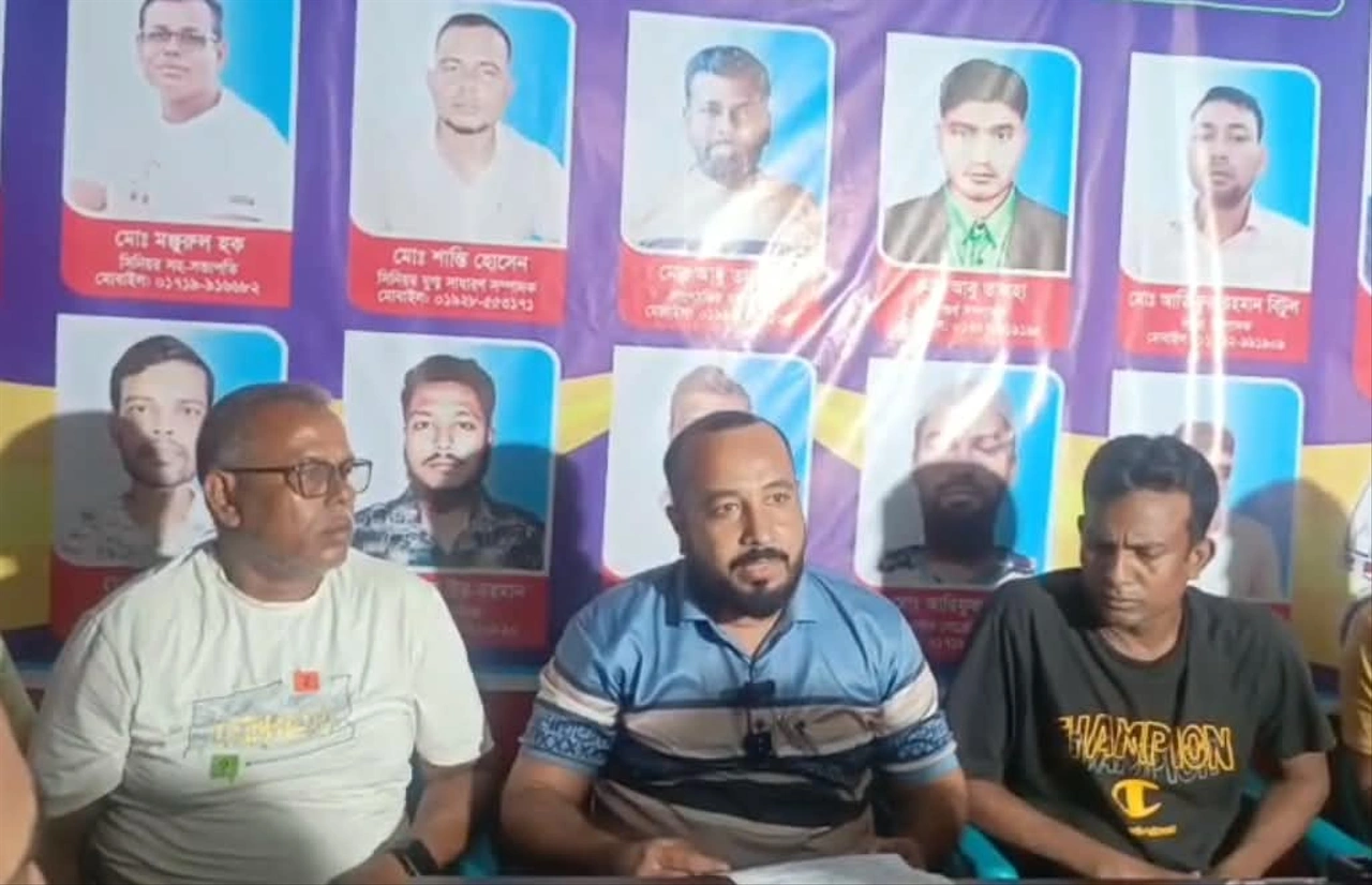 চুয়াডাঙ্গায় বাস ধর্মঘট ঘিরে উত্তেজনা