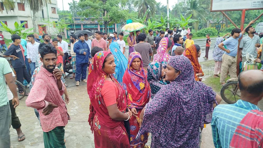 সাতক্ষীরায় নর্দমা থেকে নারীর মরদেহ উদ্ধার